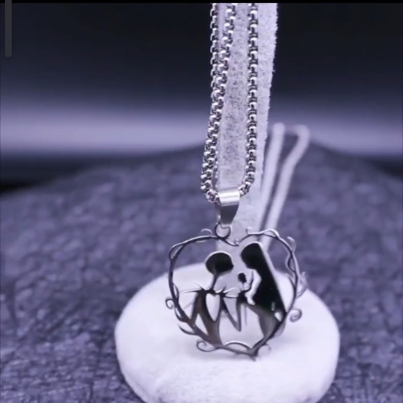 Nightmare Before Christmas Sally Jack Necklace - Picture 3 of 14